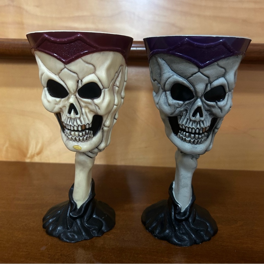 HALLOWEEN Plastic Skull Goblet Set Grey/Purple & Cream/Maroon with Black Accents